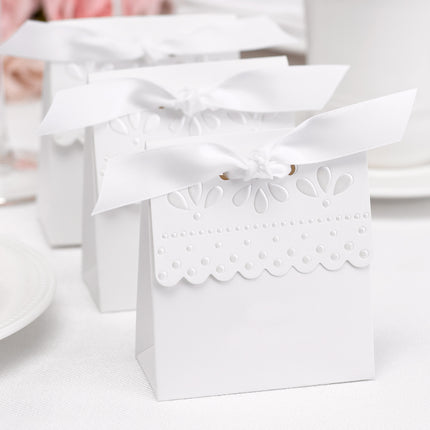 White Scalloped Favor Boxes (Pack of 25)